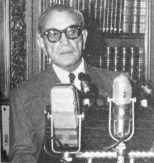 Adolfo Ruiz Cortines como presidente durante discurso oficial Adolfo Ruiz Cortines como presidente durante discurso oficial