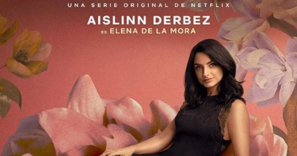 Aislinn Derbez caracterizada como Elena en La casa de las flores Aislinn Derbez caracterizada como Elena en La casa de las flores