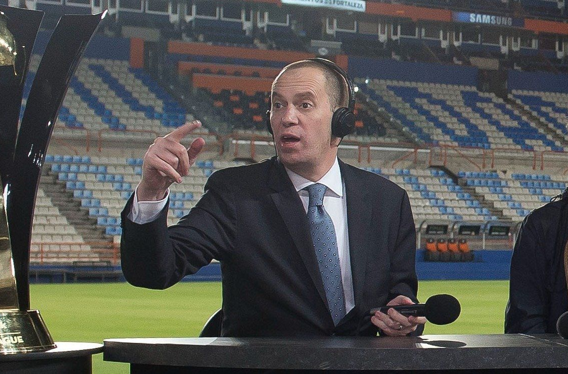 Andre Marin entrevistando a jugador destacado André Marín entrevistando a jugador destacado