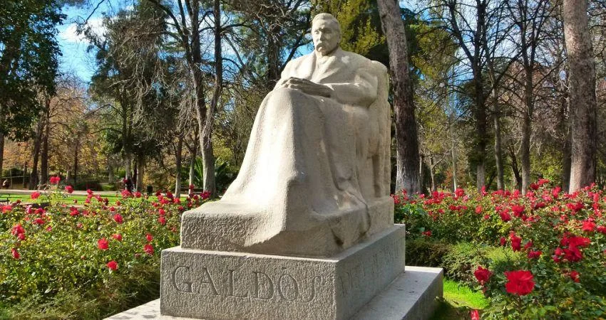 Estatua dedicada a Benito Pérez Galdós en Madrid
