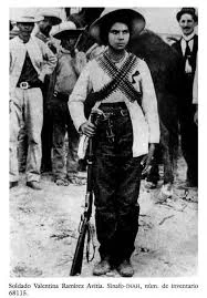 Retrato artistico representativo de Angela Jimenez como Teniente Angel en uniforme revolucionario Retrato artístico representativo de Ángela Jiménez como Teniente Ángel en uniforme revolucionario